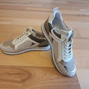 Michael Kors Sneakers